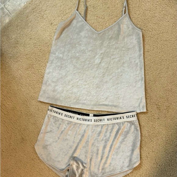 VICTORIA SECRET 2 pc. Velour Set*Gray* XSmall* So cute & comfy! - Picture 8 of 9